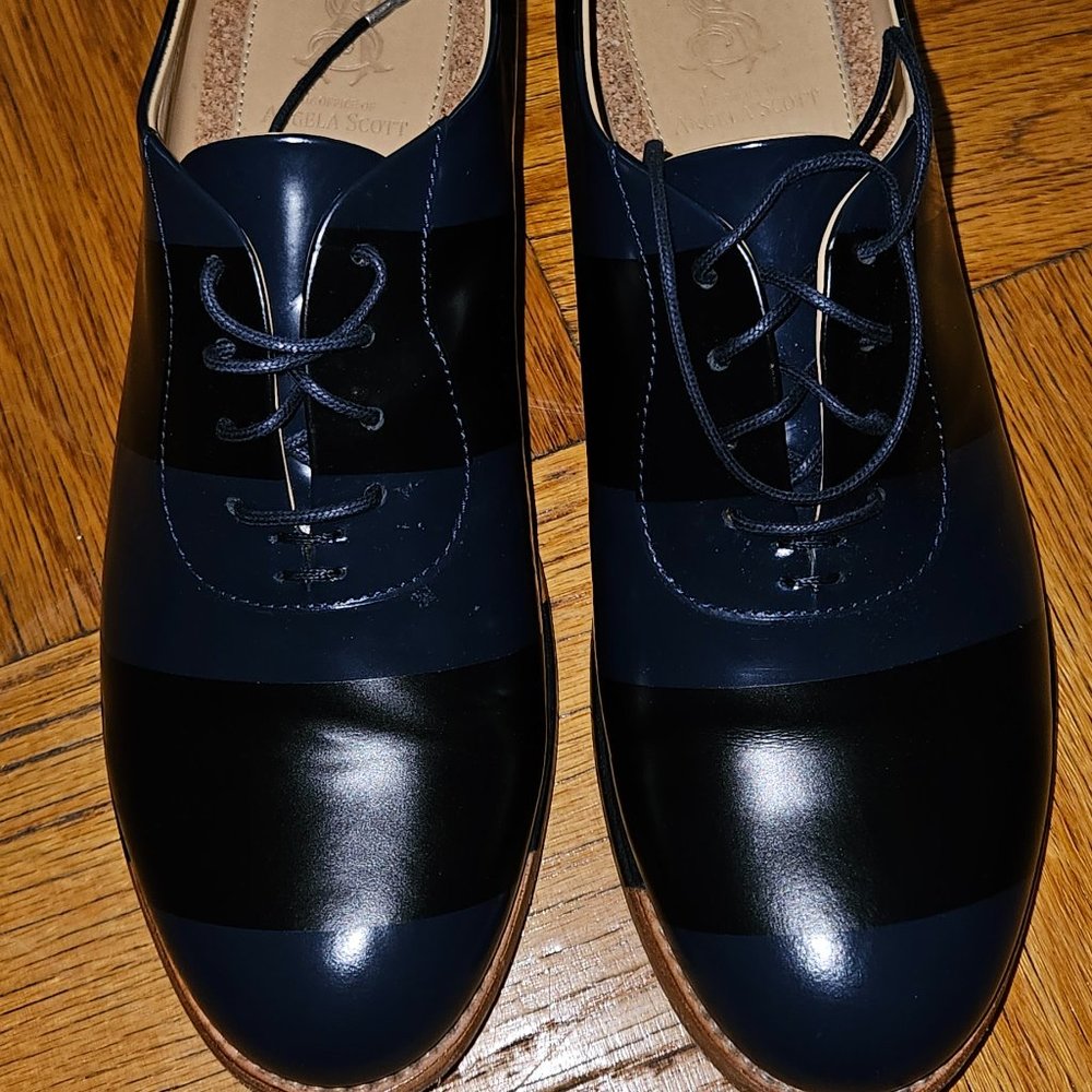 WORN ONCE: Blue and black striped oxfords US 8.5